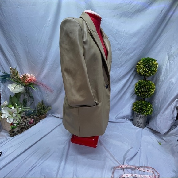 Forever 21 faux leather oversized blazer tan colour size medium - Picture 3 of 16